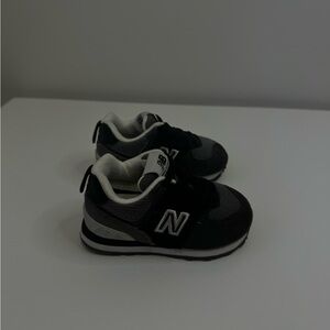 New Balance Kids Sneakers in Black and Gray